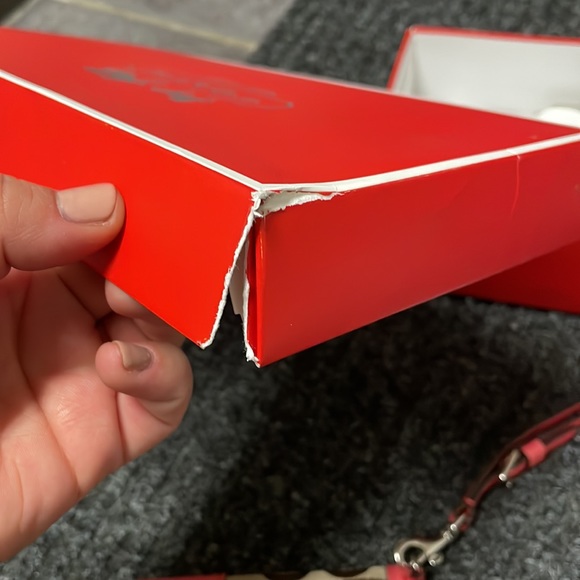 Coach wristlet with original box and fabric cleaner - Picture 9 of 11